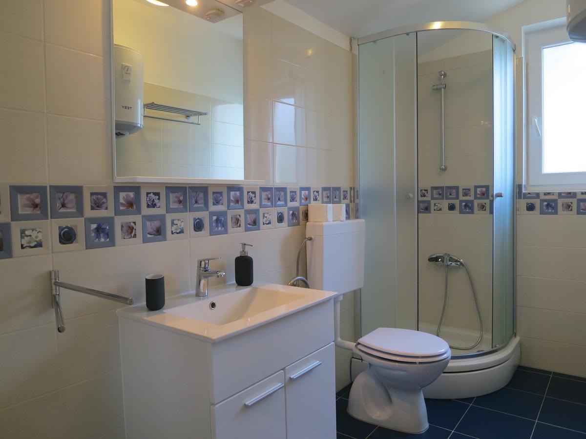 מאלינסקה Apartment Prejac By The Beach מראה חיצוני תמונה